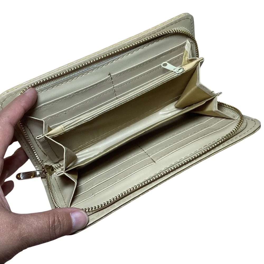 Kendall & James Women Beige Textured Zip Around Continental Wallet TC10006